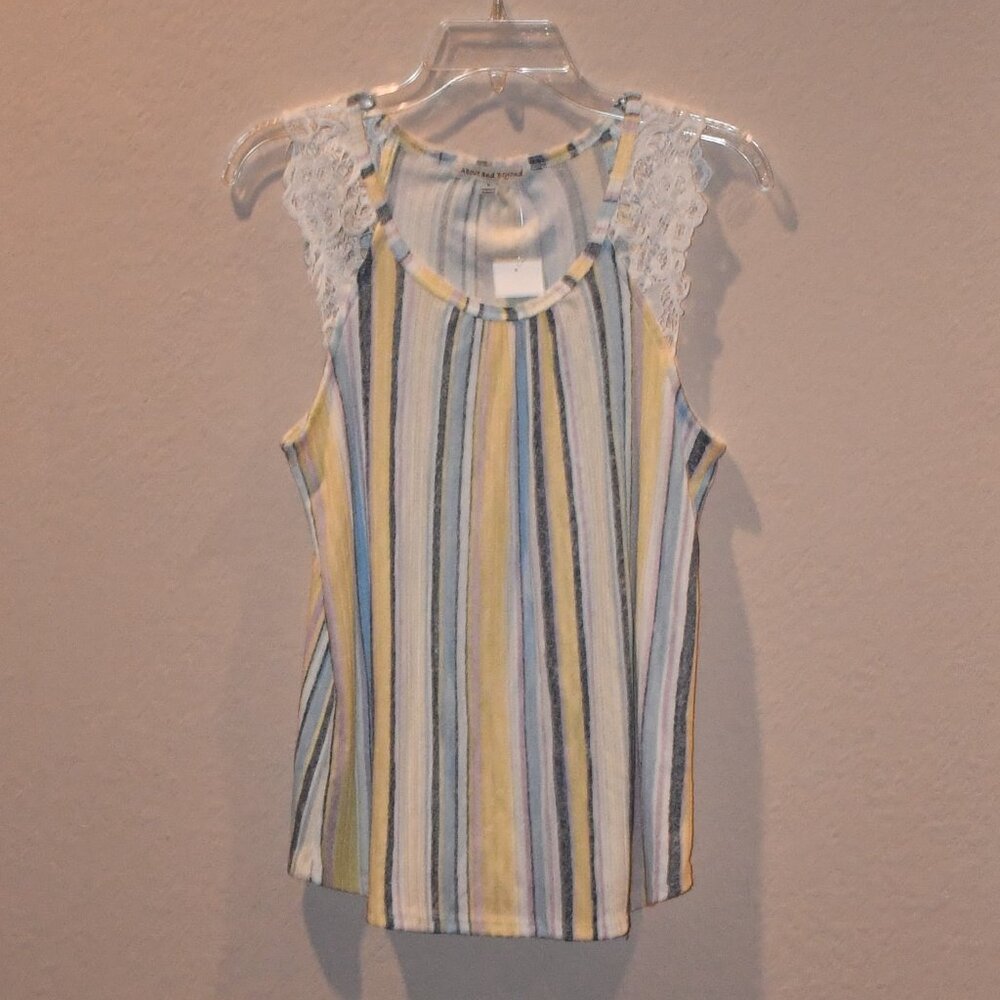 Above & Beyond Women's Multi-Color Striped Sleeveless Lace Trim Top Size S NWT